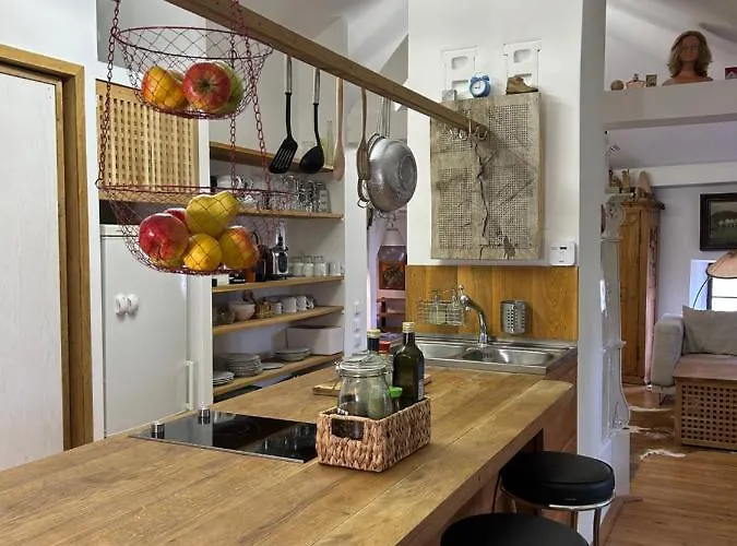 Popice Hideaway Apartment *